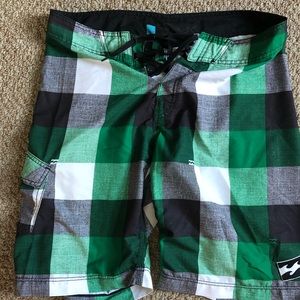 Men’s Billabong board short size 33